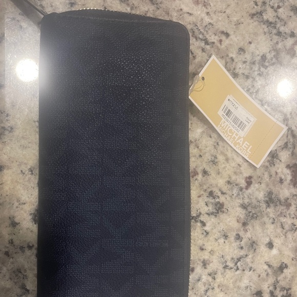 Designer wallet - Picture 3 of 4